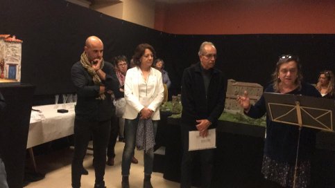 L'alcaldessa i el regidor Titi Roca van assistir divendres a la inauguració de la mostra